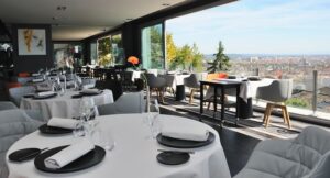 Restaurant haut de gamme Lyon chauffeur privé Ash Driver